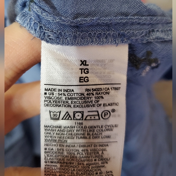 Old Navy Sleeveless Tiered Dress. Embroidered Flowers. White, Blue. Square Neck. - Picture 8 of 10